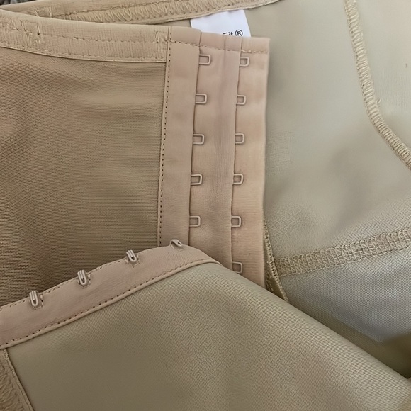 Bellefit PostPartum Girdle size Small - Picture 7 of 9